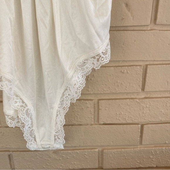 Vintage 80s Lingerie Teddy Bodysuit Ivory Bride Lace Pin Up Adjustable Medium M - Picture 3 of 8